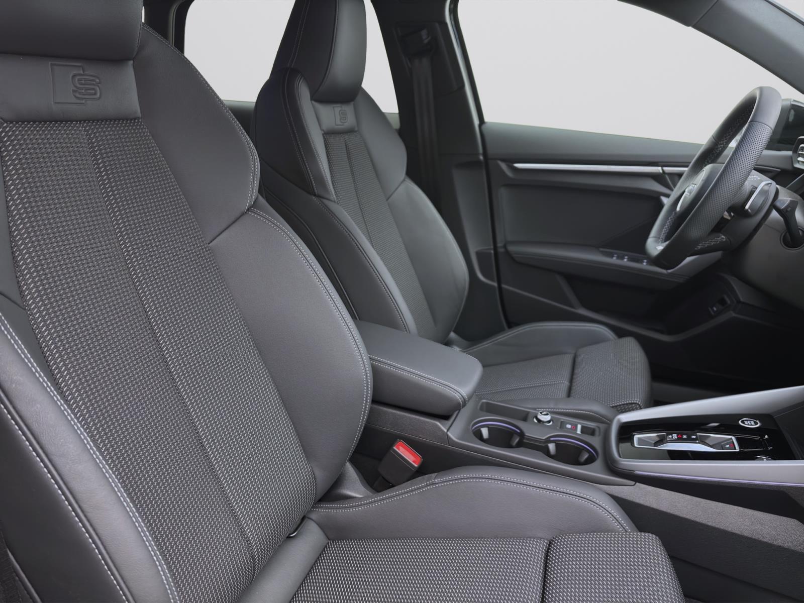 Audi A3 Sportback 35 TDI S LINE AHK NAVI ACC KAMERA LED