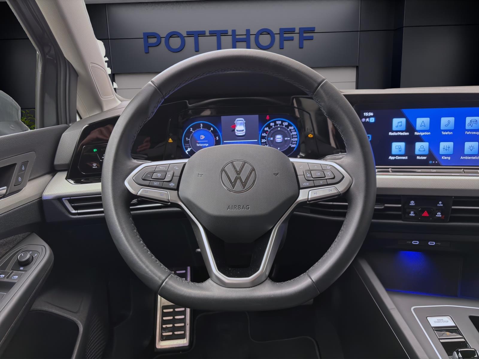 Volkswagen Golf 8 2.0 TDI DSG Move AHK ACC PDC Kamera LED Navi