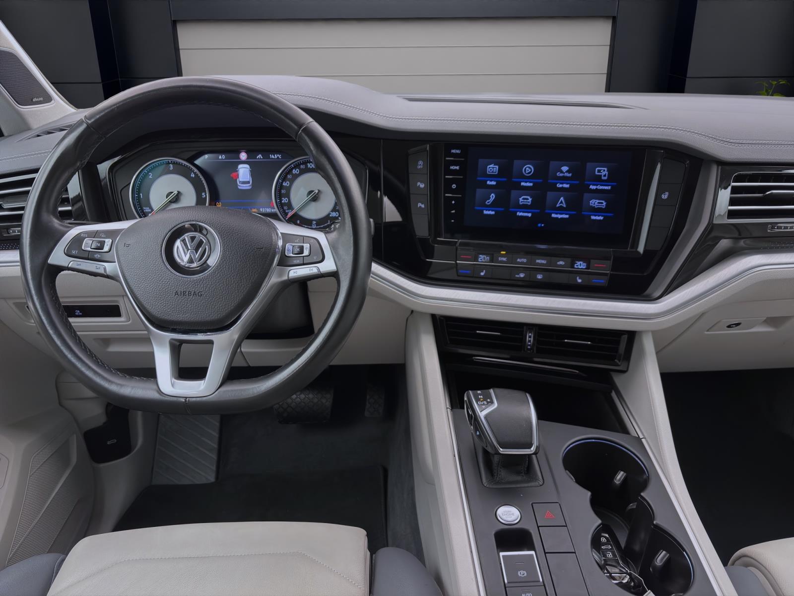 Volkswagen Touareg 3.0 TDI V6 Tiptronic 4M LUFT AHK NAVI KAMERA LED