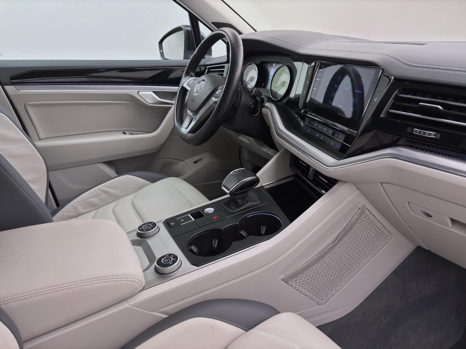 Volkswagen Touareg 3.0 TDI V6 Tiptronic 4M LUFT AHK NAVI KAMERA LED