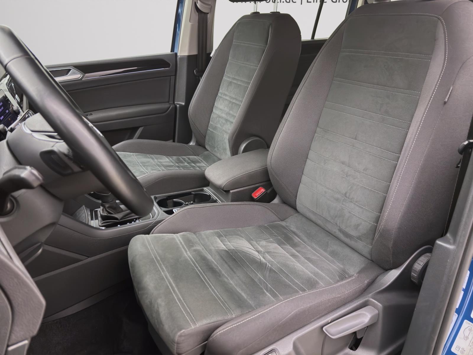 Volkswagen Touran 2.0 TDI DSG Highline AHK ACC Kamera LED Navi Sitzhzg