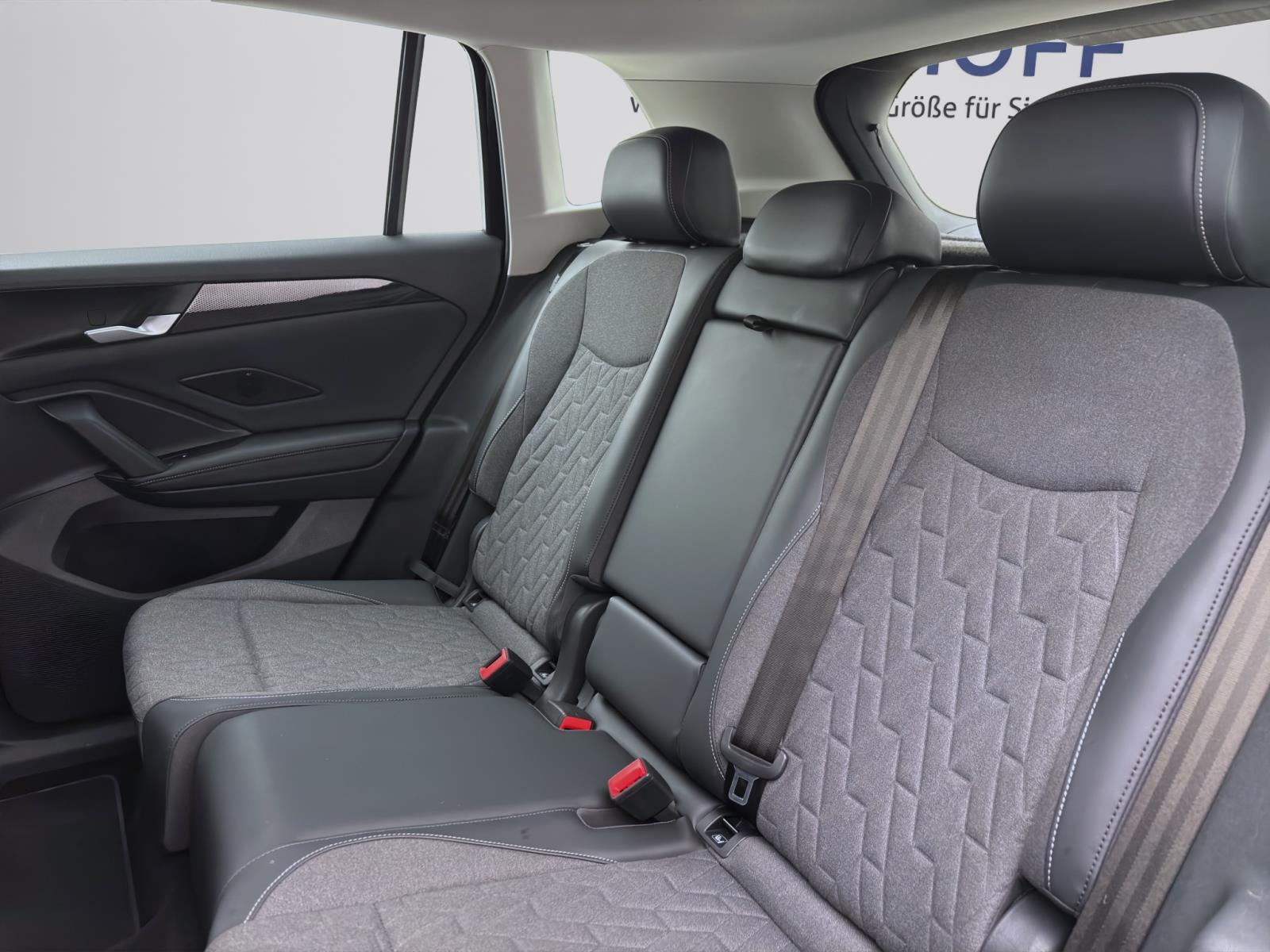 Volkswagen Tiguan 2.0 TDI DSG LIFE AHK NAVI ACC KAMERA LED