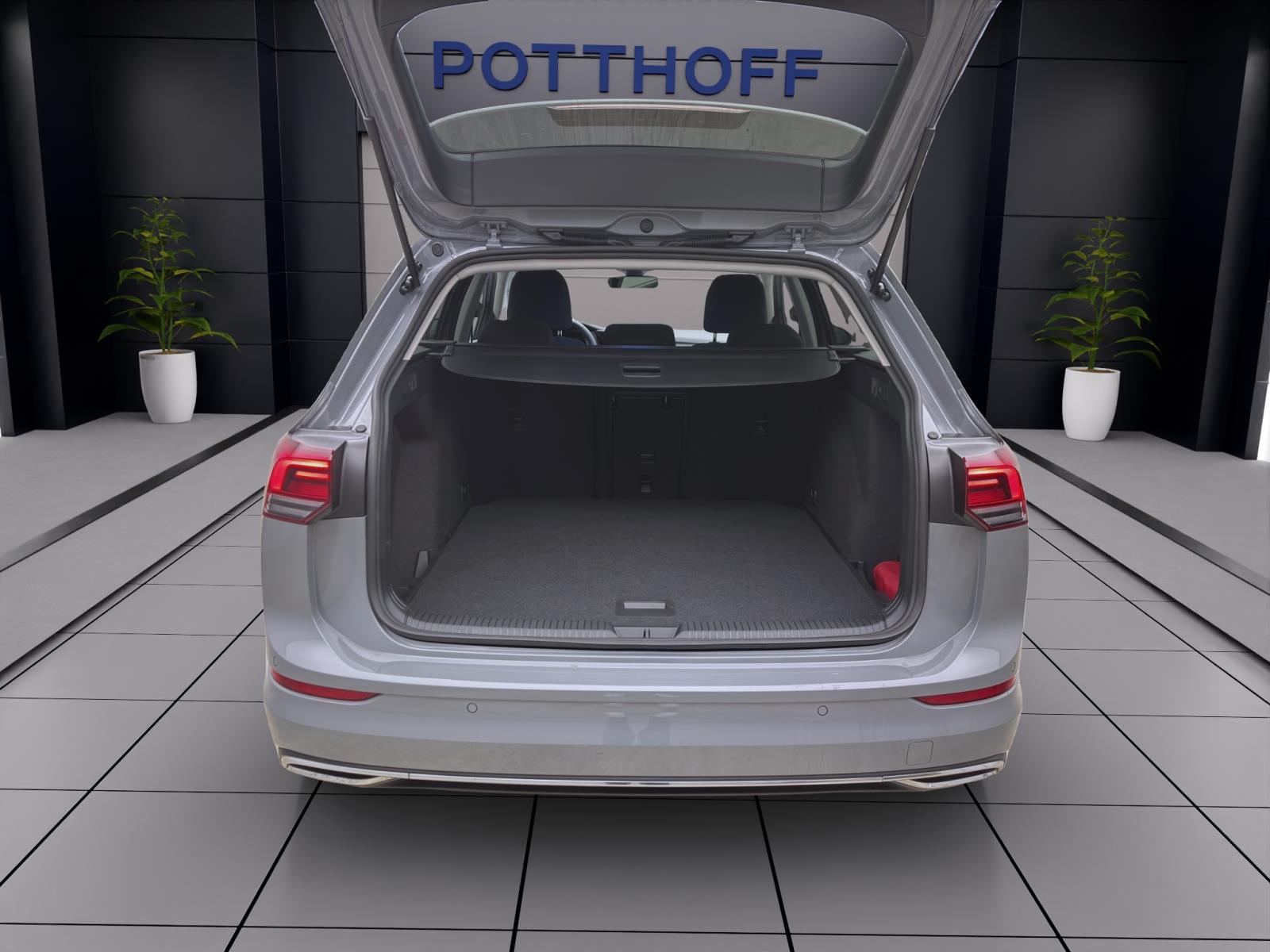 Volkswagen Golf Variant 1.0 TSI MOVE STANDHZG NAVI ACC LED