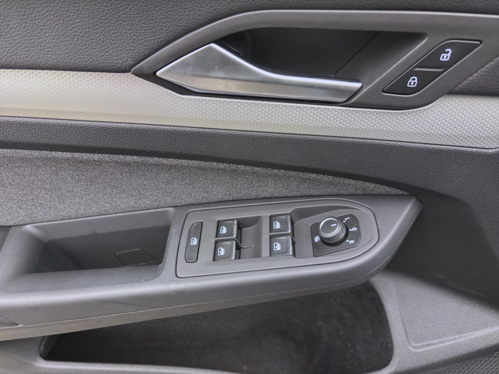 Volkswagen Golf Variant 1.0 TSI MOVE STANDHZG NAVI ACC LED