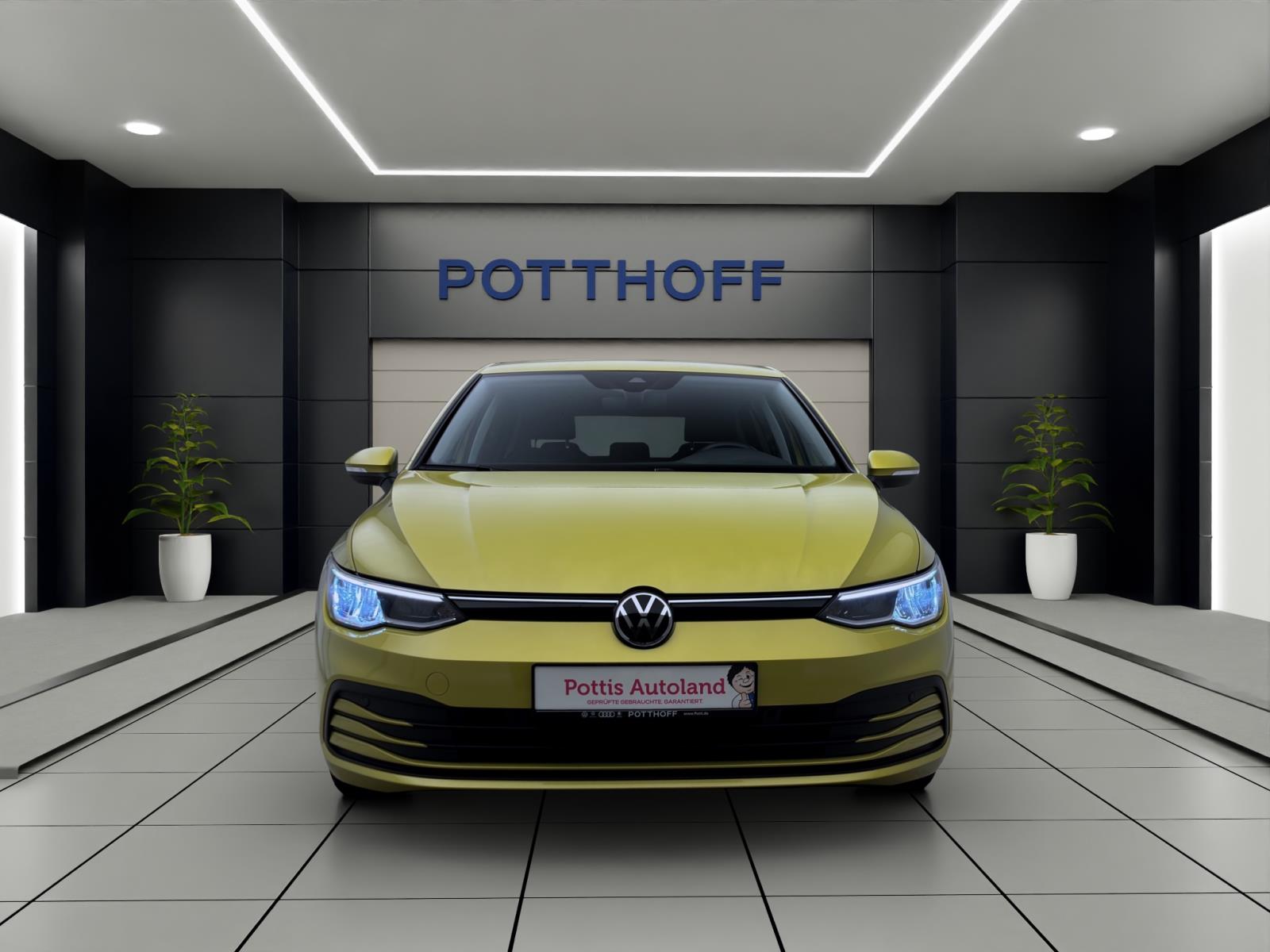 Volkswagen Golf 1.5 TSI LIFE STANDHZG AHK NAVI ACC