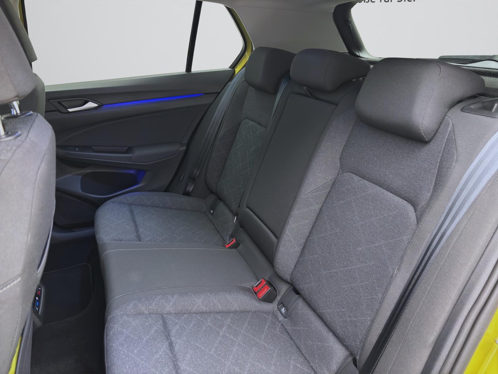 Volkswagen Golf 1.5 TSI LIFE STANDHZG AHK NAVI ACC