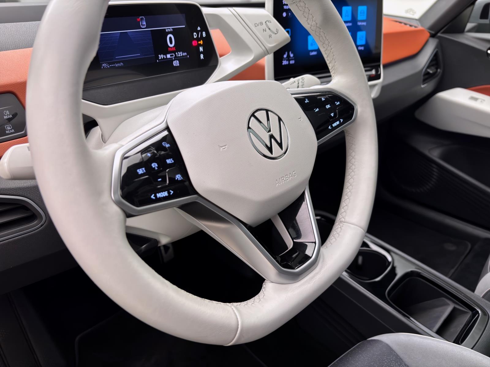 Volkswagen ID.3 PRO PERFORMANCE TECH PANO MATRIX ACC