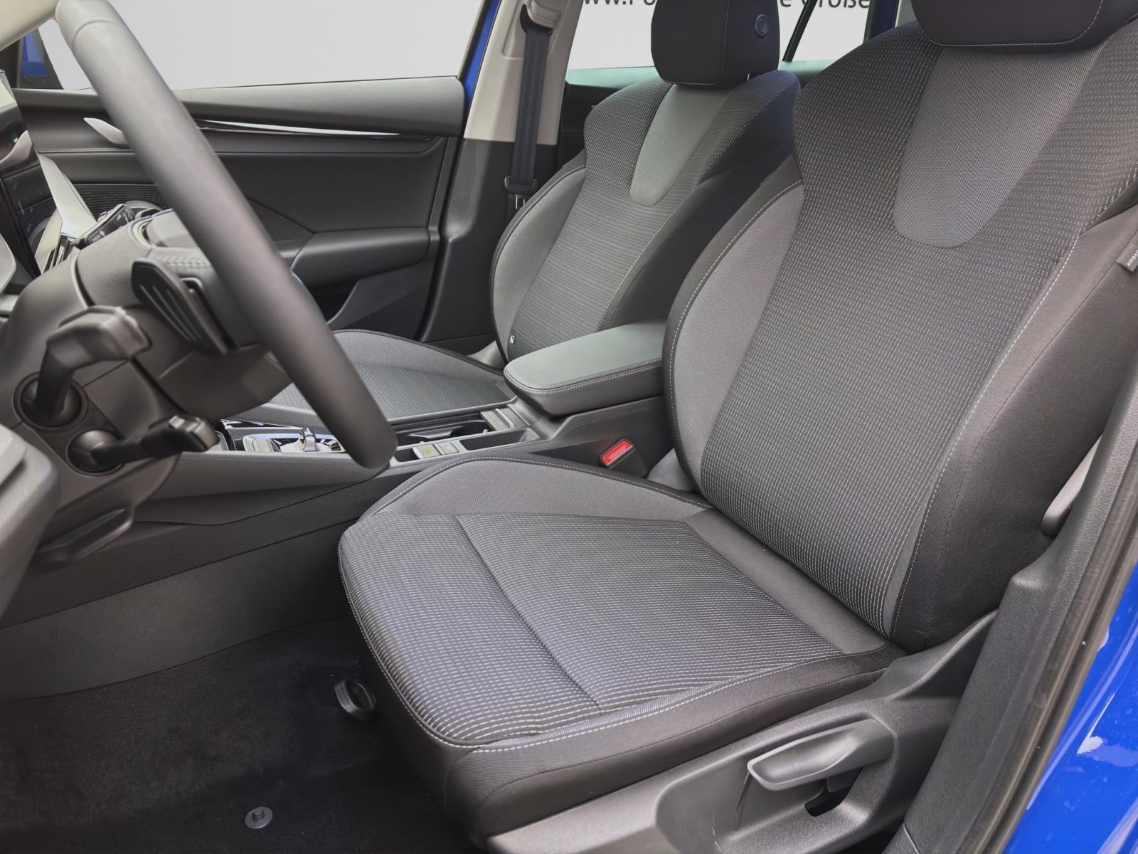 Skoda Octavia Combi 2.0 TDI DSG Selection AHK ACC PDC Kamera Matrix SmartLink