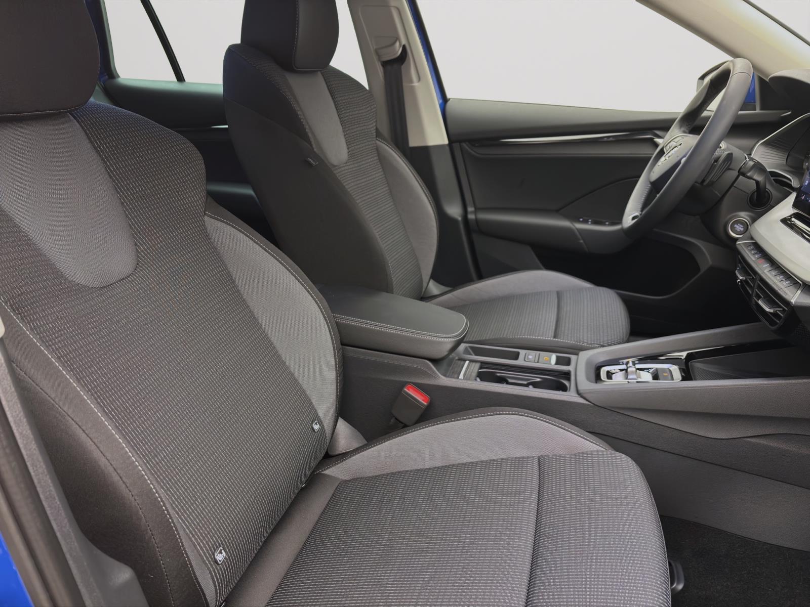 Skoda Octavia Combi 2.0 TDI DSG Selection AHK ACC PDC Kamera Matrix SmartLink
