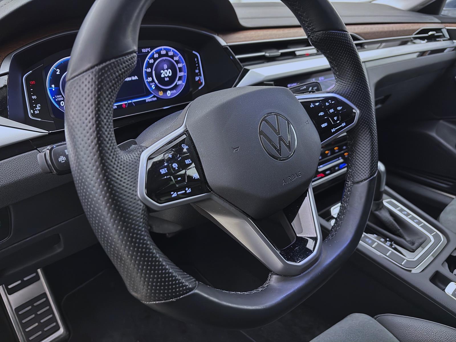 Volkswagen Arteon 2.0 TDI DSG ELEGANCE ACC DCC PDC KAMERA LED