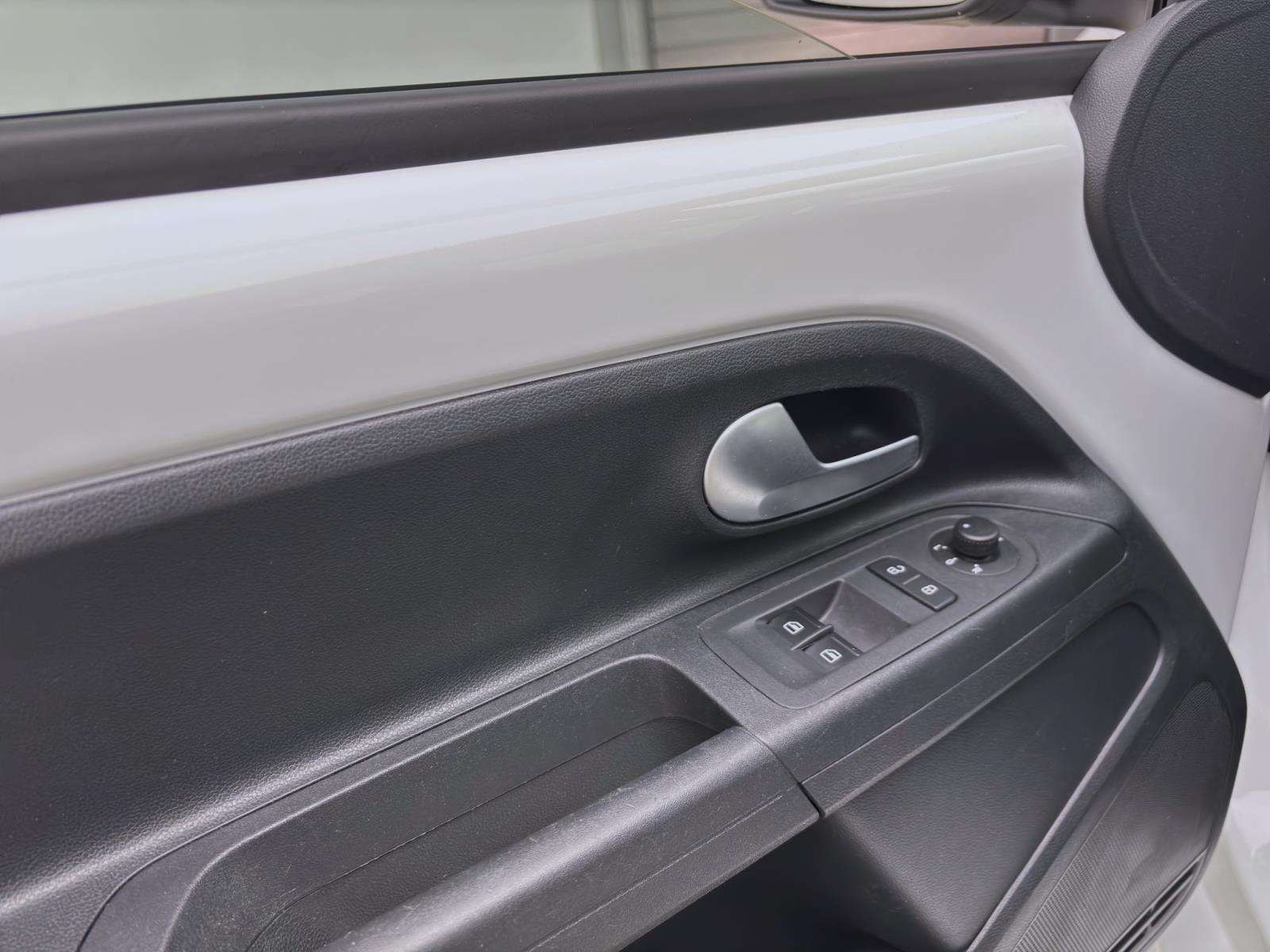 Volkswagen up! 1.0 MPI move PDC Kamera Sitzhzg Maps&More