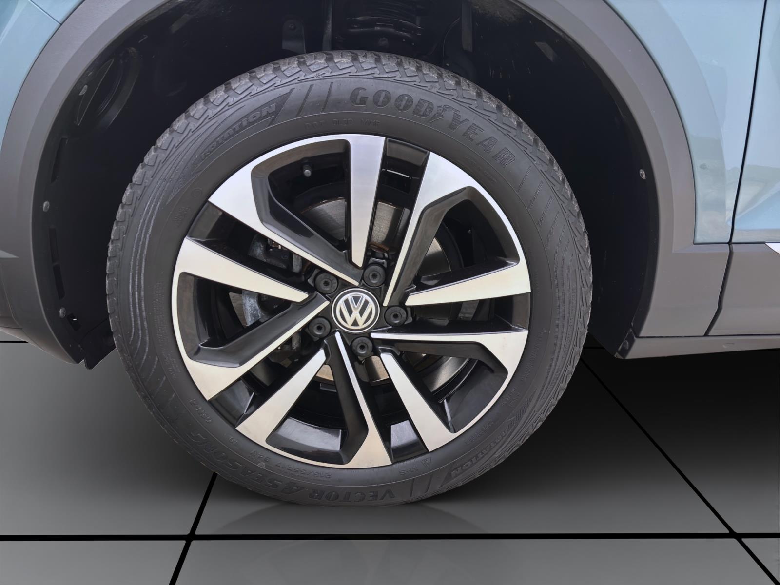 Volkswagen T-Roc 1.5 TSI IQ.DRIVE ACC SITZHZG APPCONNECT
