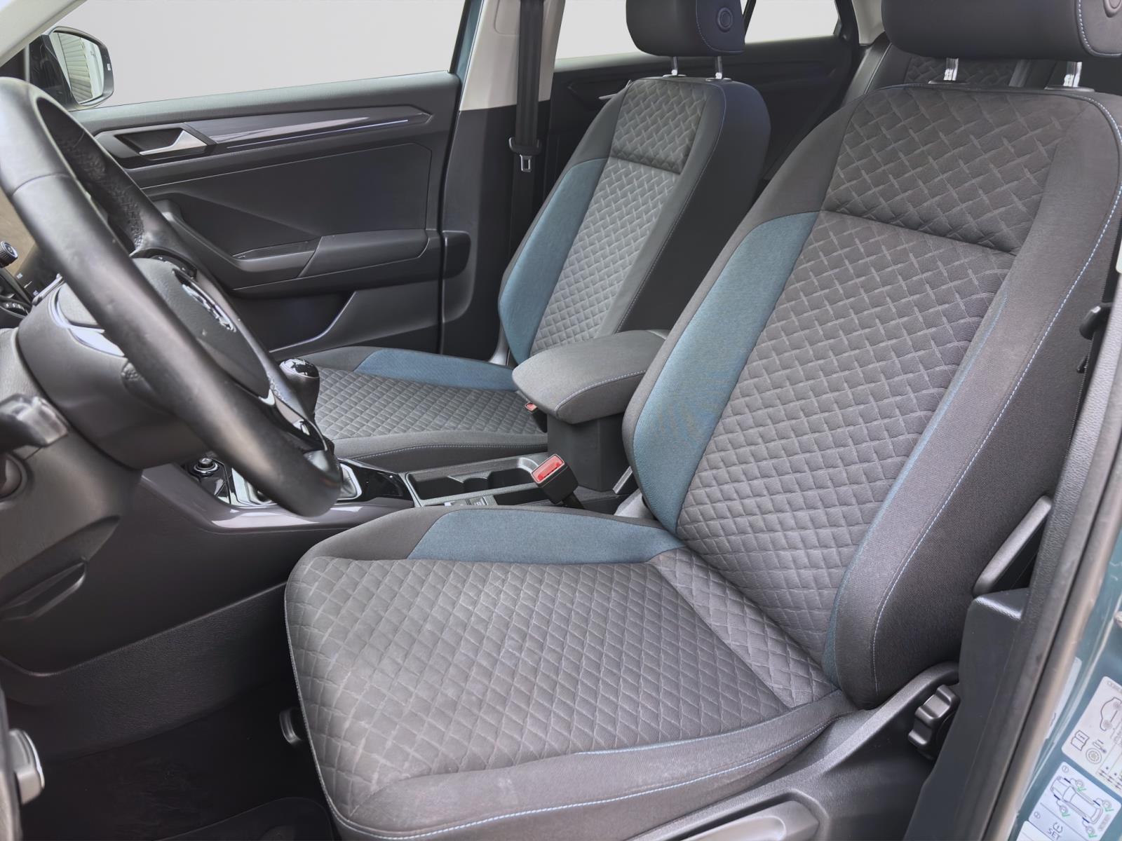 Volkswagen T-Roc 1.5 TSI IQ.DRIVE ACC SITZHZG APPCONNECT