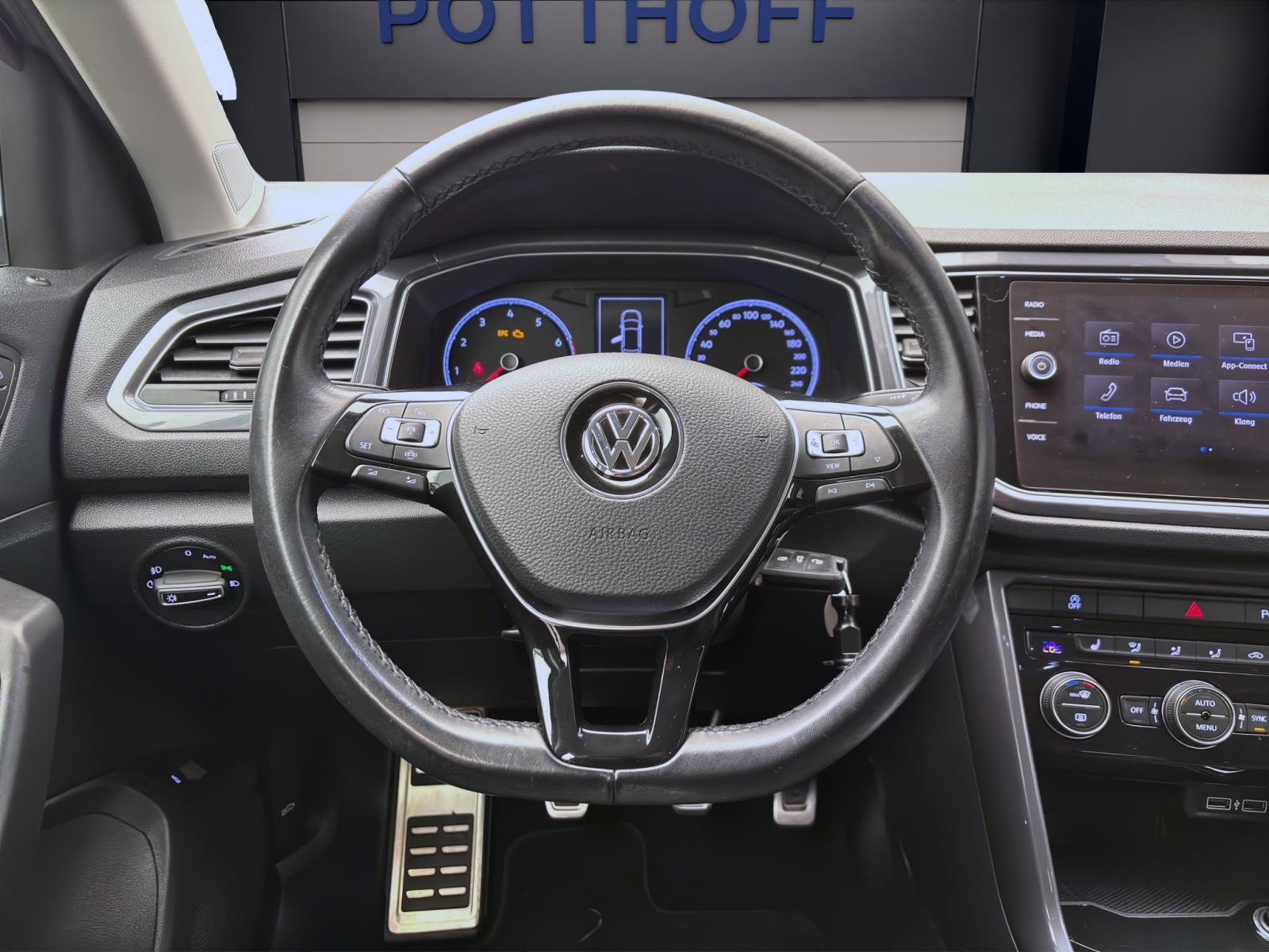 Volkswagen T-Roc 1.5 TSI IQ.DRIVE ACC SITZHZG APPCONNECT