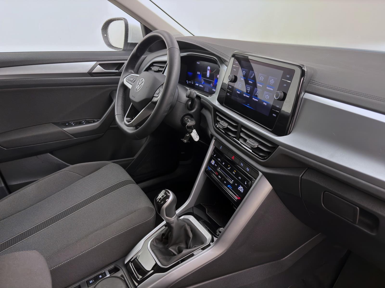 Volkswagen T-Roc 1.0 TSI LIFE NAVI PDC LED SITZHZG