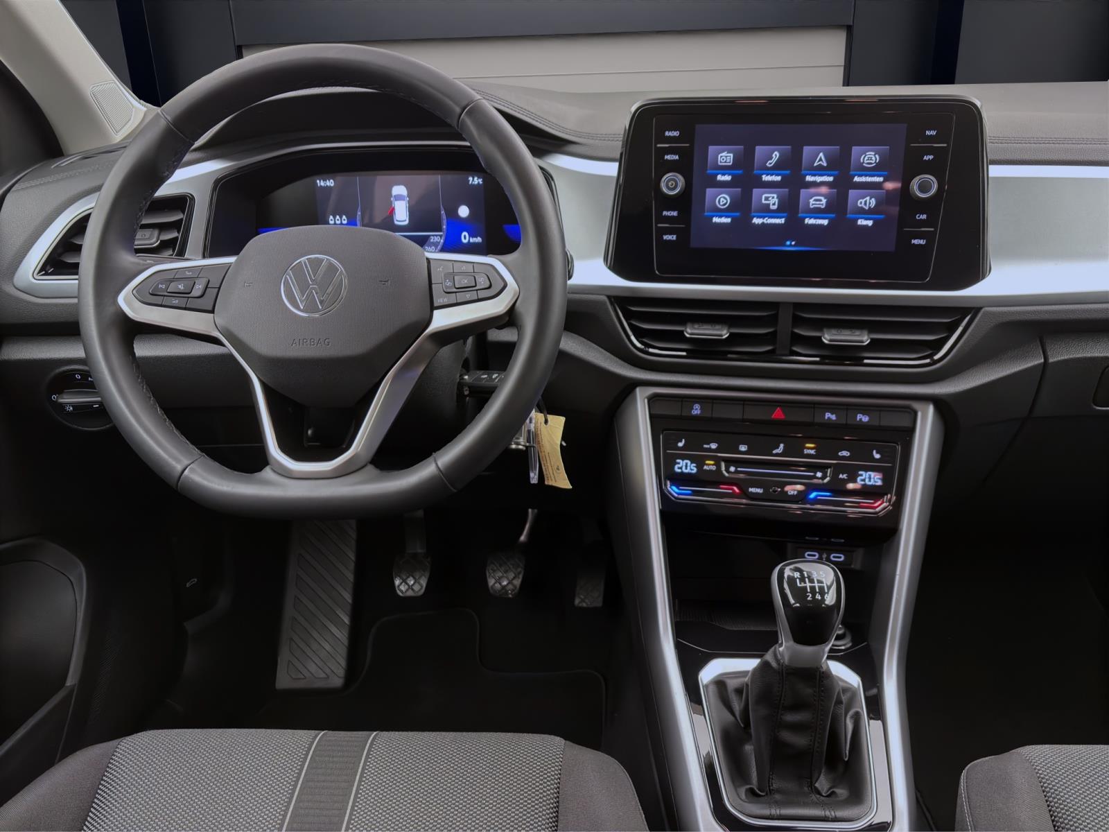 Volkswagen T-Roc 1.0 TSI LIFE NAVI PDC LED SITZHZG