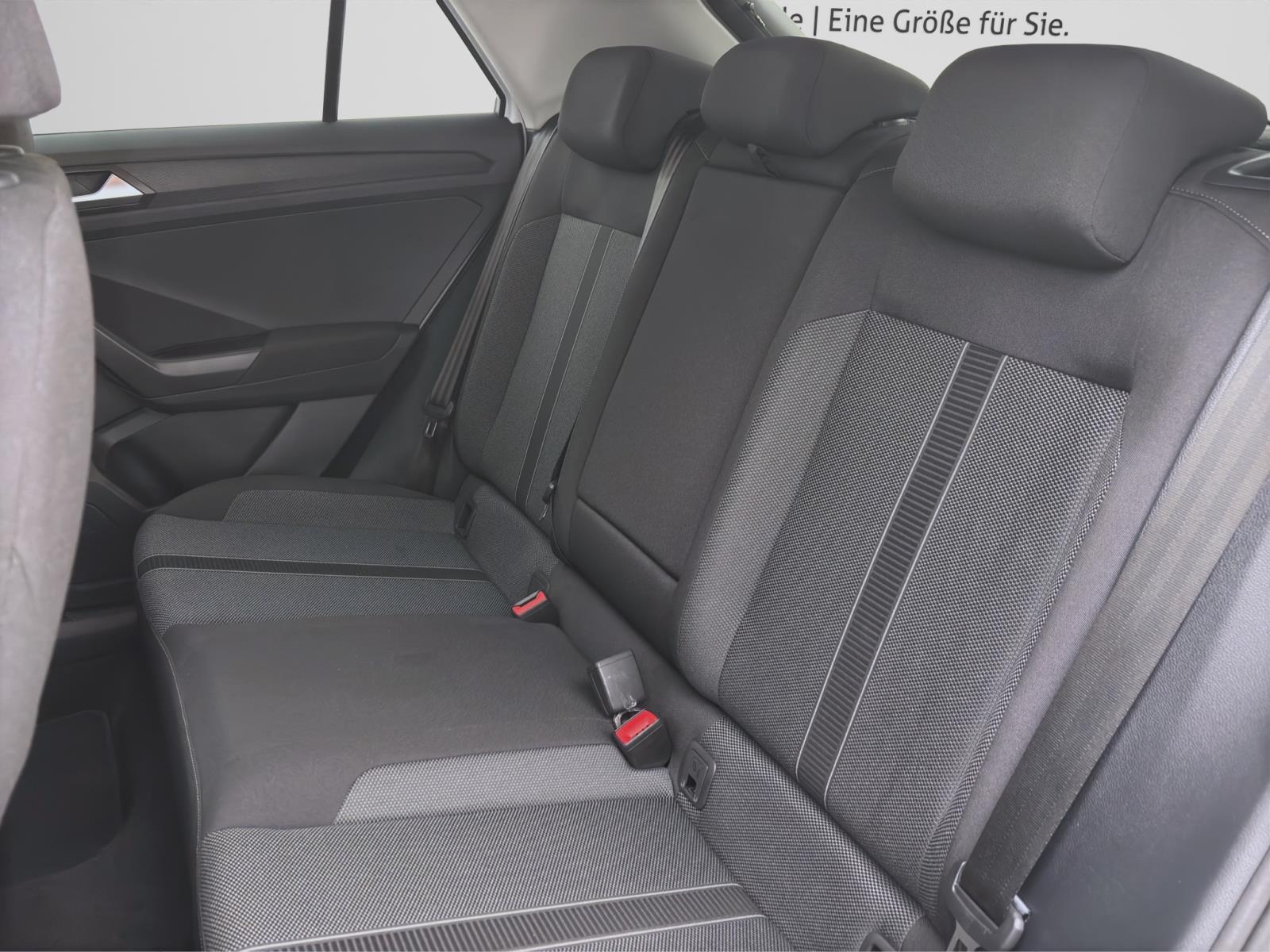 Volkswagen T-Roc 1.0 TSI LIFE NAVI PDC LED SITZHZG