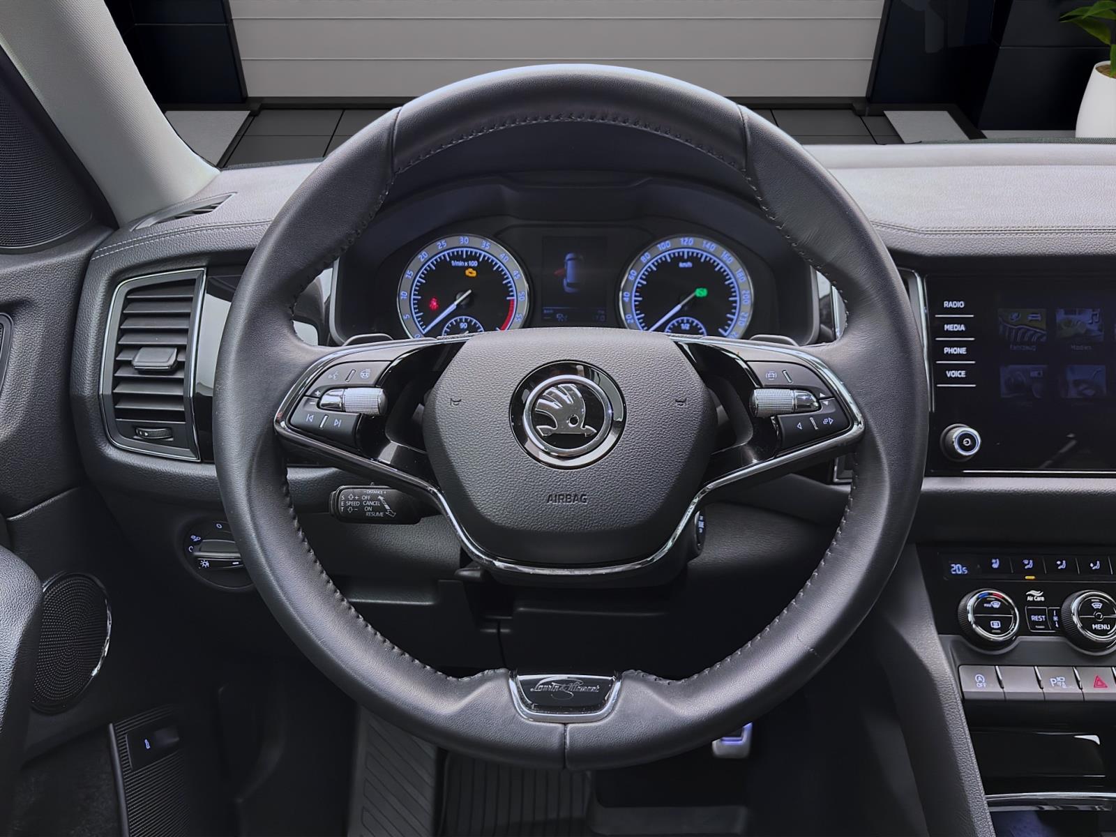 Skoda Kodiaq 2.0 TDI DSG L&K AHK ACC PDC 360° Matrix SmartLink Kessy