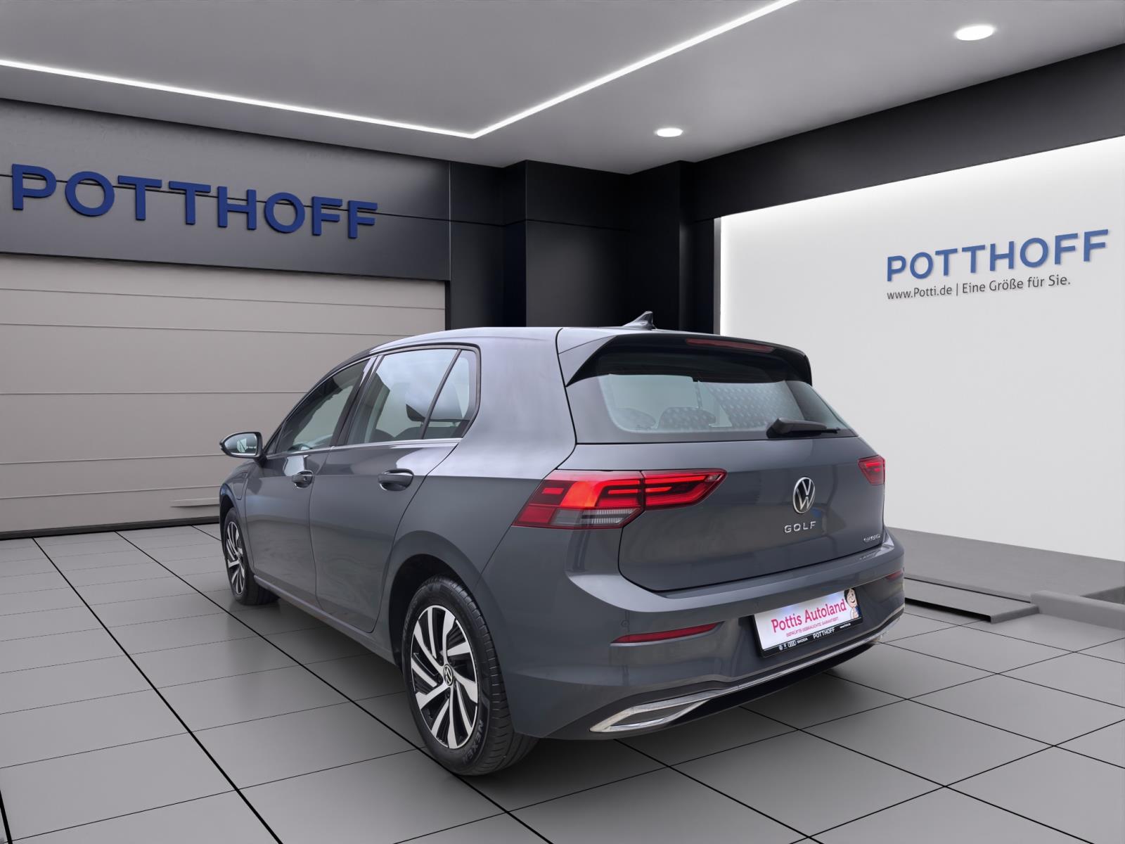 Volkswagen Golf 1.4 eHybrid STYLE ACC PDC LED+ NAVI
