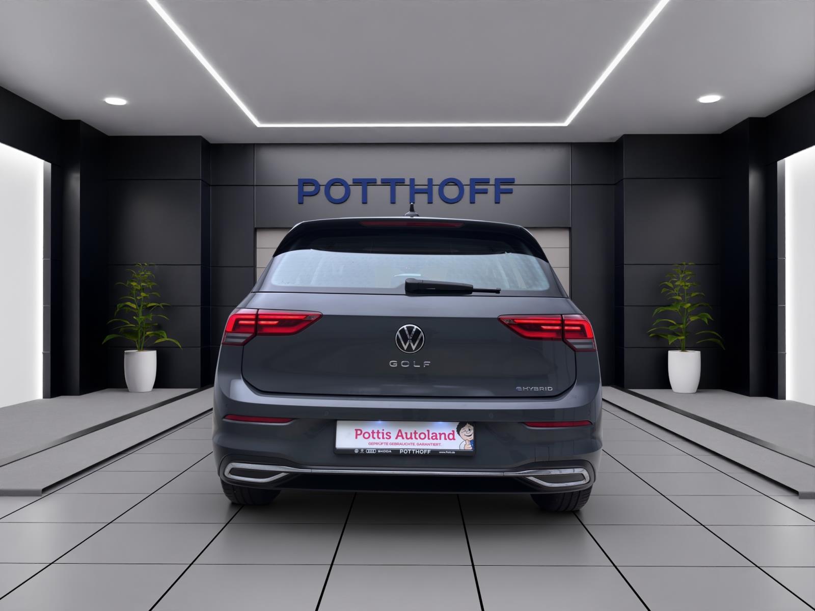 Volkswagen Golf 1.4 eHybrid STYLE ACC PDC LED+ NAVI
