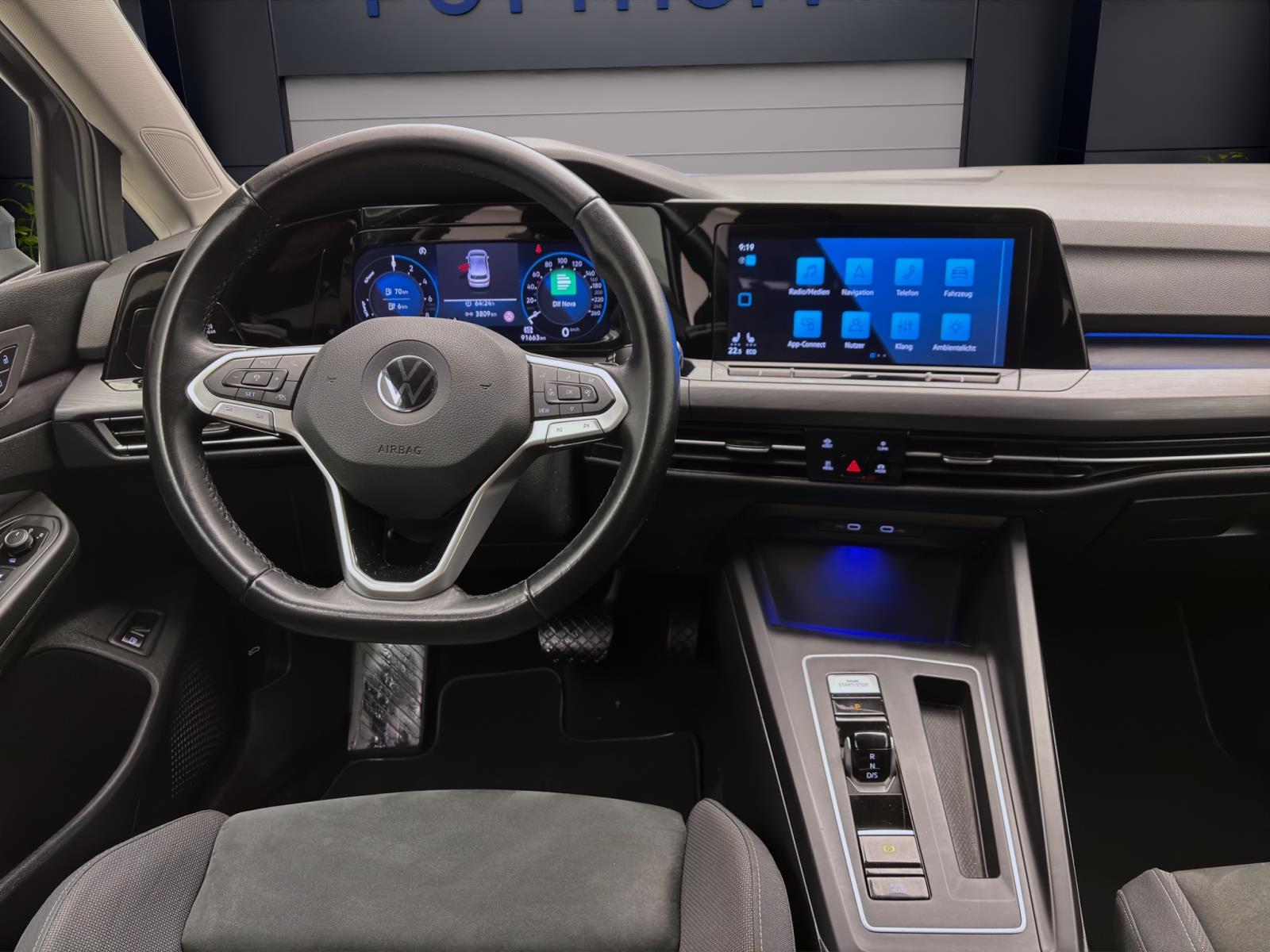 Volkswagen Golf 1.4 eHybrid STYLE ACC PDC LED+ NAVI