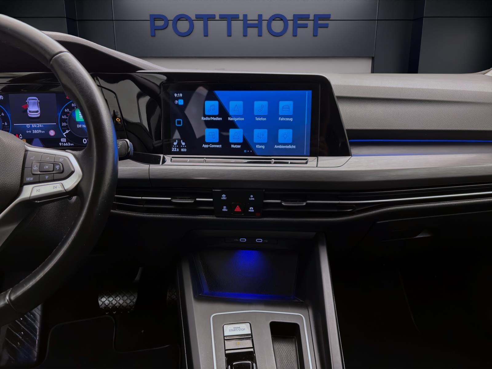 Volkswagen Golf 1.4 eHybrid STYLE ACC PDC LED+ NAVI