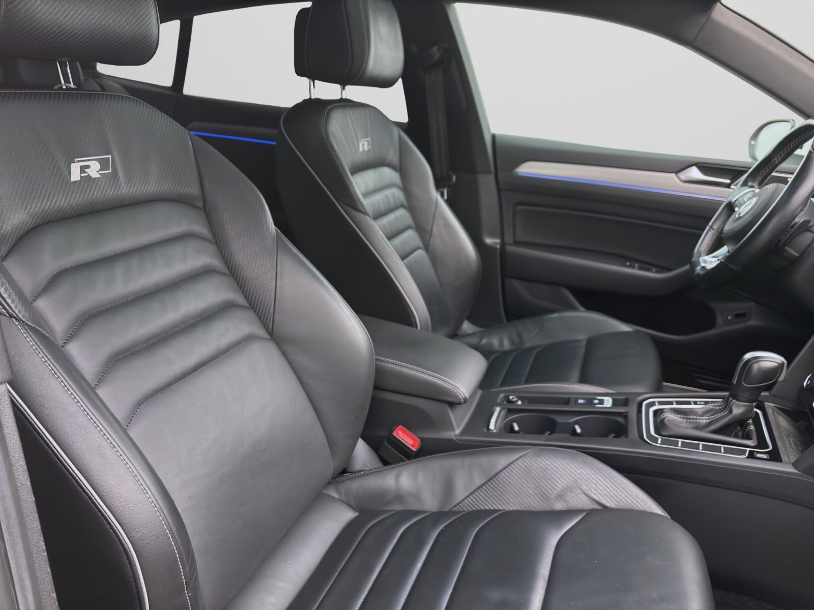 Volkswagen Arteon 2.0 TDI DSG R-LINE STANDHZG PANO ACC