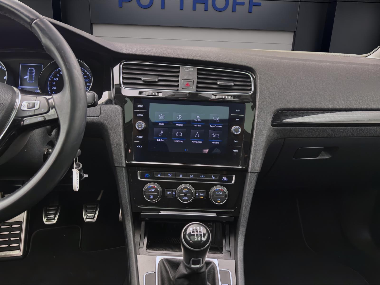Volkswagen Golf 1.4 TSI SOUND PANO ACC PDC APPCONNECT