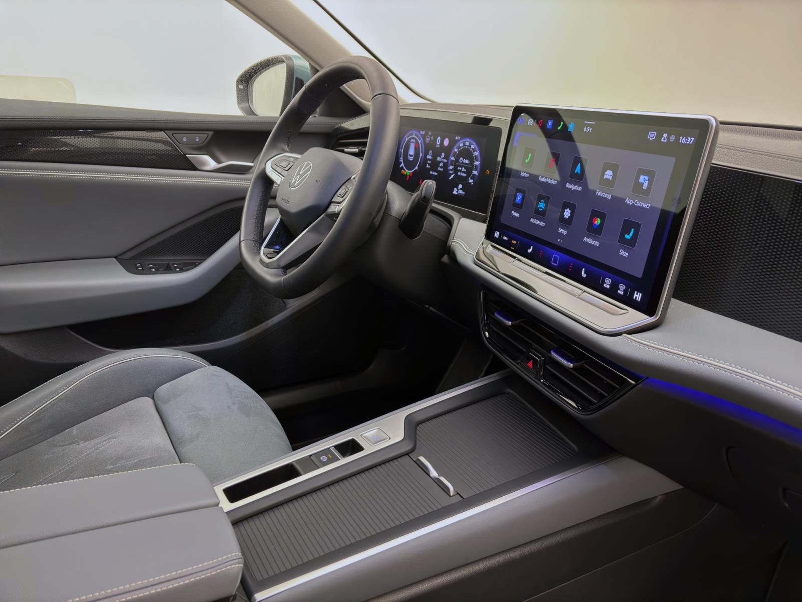 Volkswagen Passat Variant 2.0 TDI DSG BUSINESS AHK NAVI ACC KAMERA LED