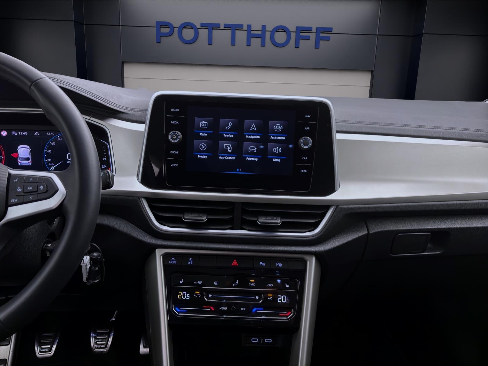 Volkswagen T-Roc 1.0 TSI MOVE NAVI PDC LED SITZHZG