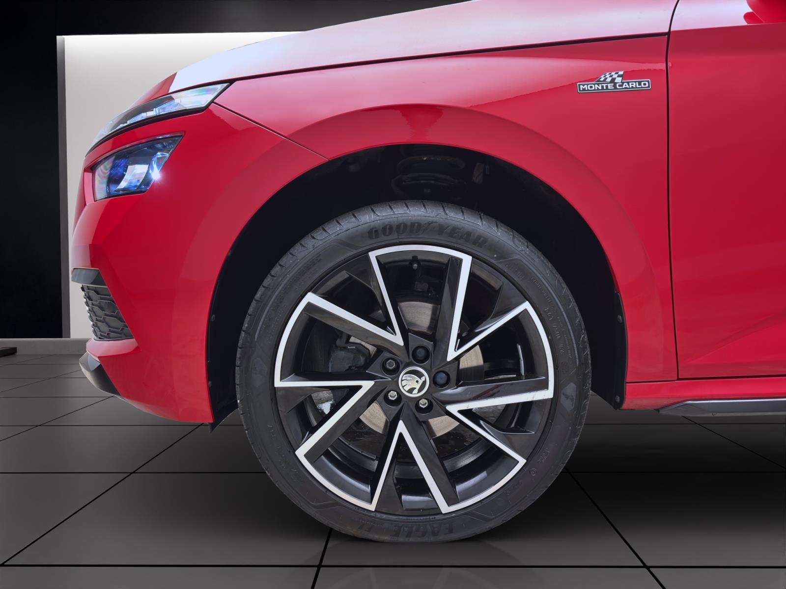 Skoda Kamiq 1.0 TSI DSG Monte Carlo Pano PDC LED Sitzhzg VirtCockpit