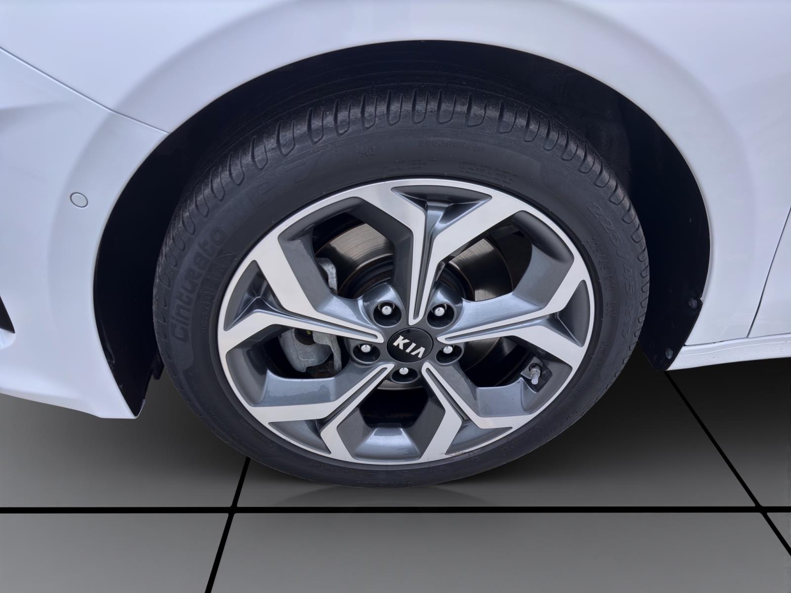 Kia Ceed 1.4 T-GDI DCT Platinum Edition Pano Bi-LED Navi Sitzhzg