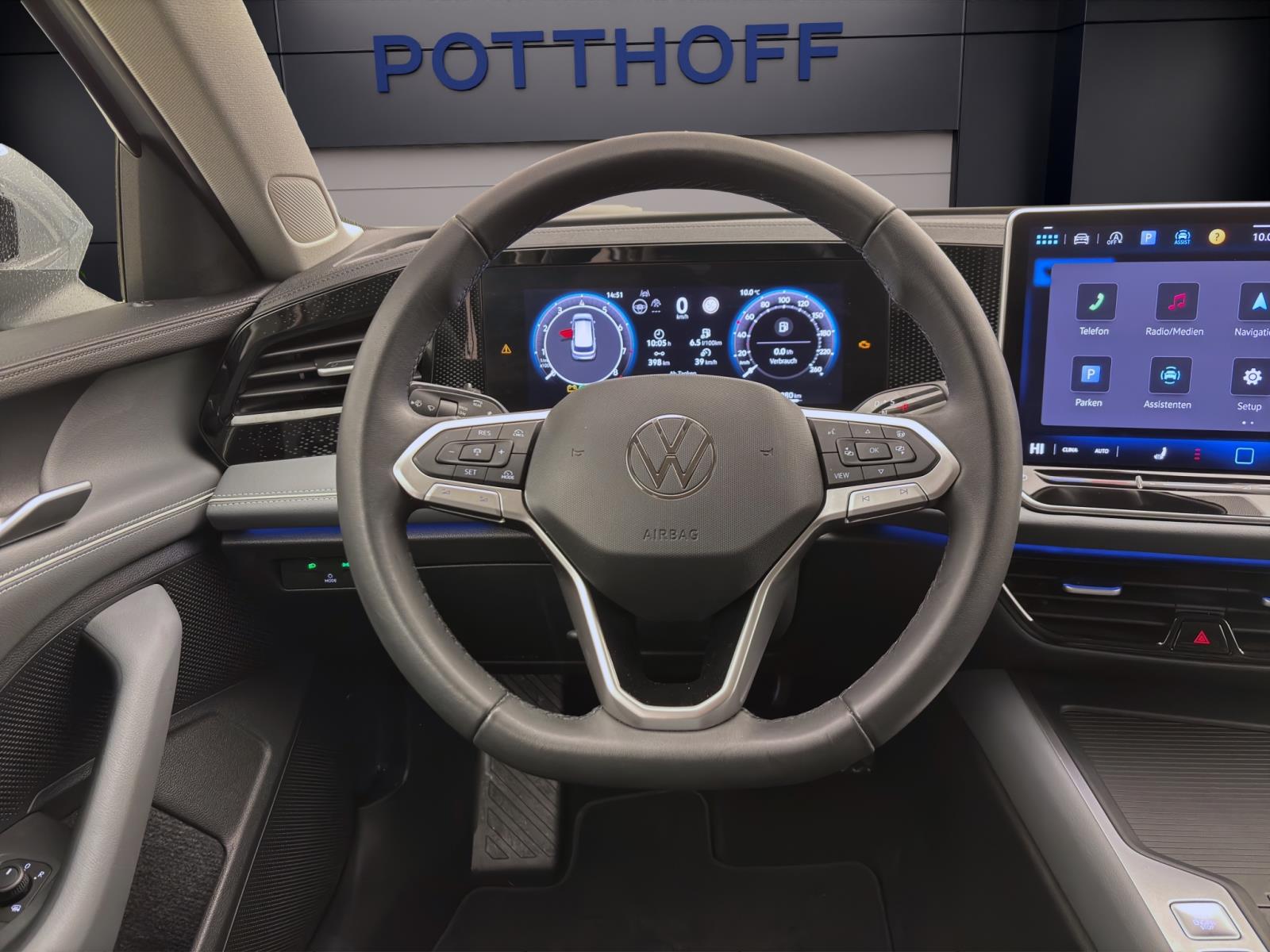 Volkswagen Passat Variant 1.5 eTSI DSG BUSINESS AHK NAVI 360° ACC
