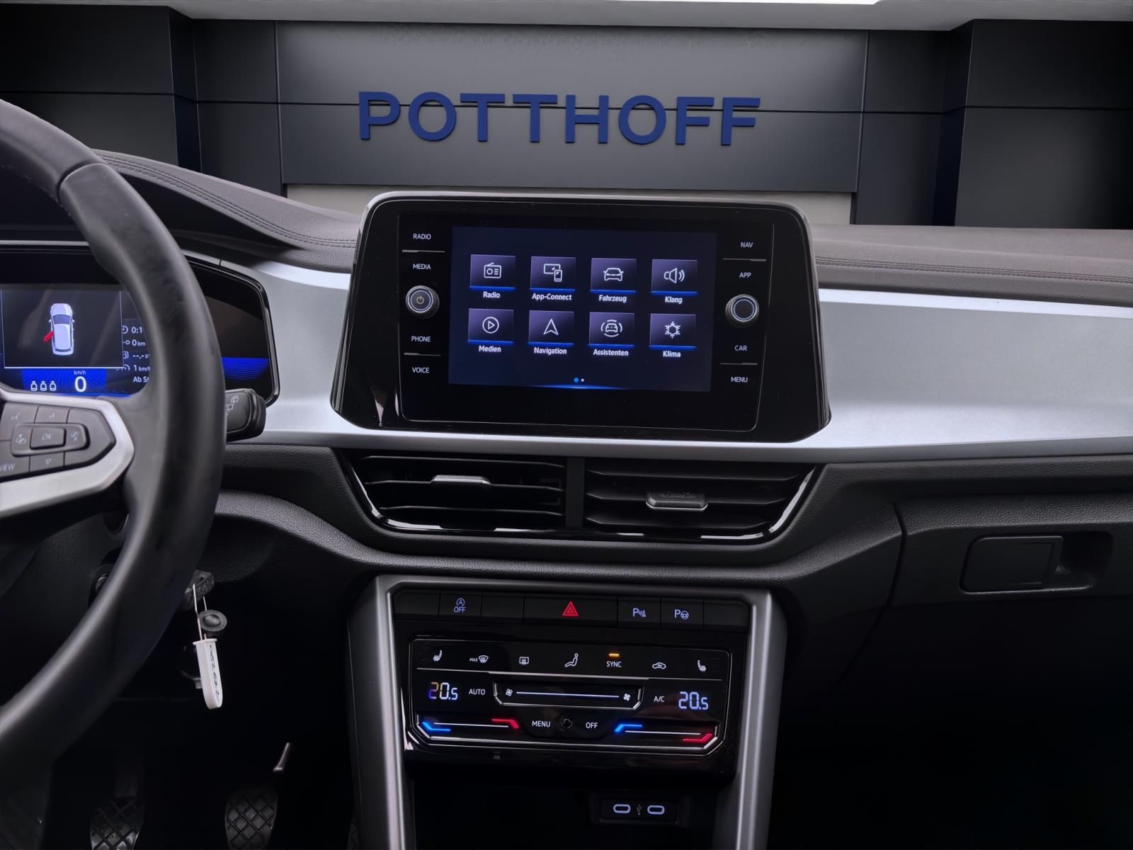 Volkswagen T-Roc 1.0 TSI LIFE NAVI PDC LED SITZHZG