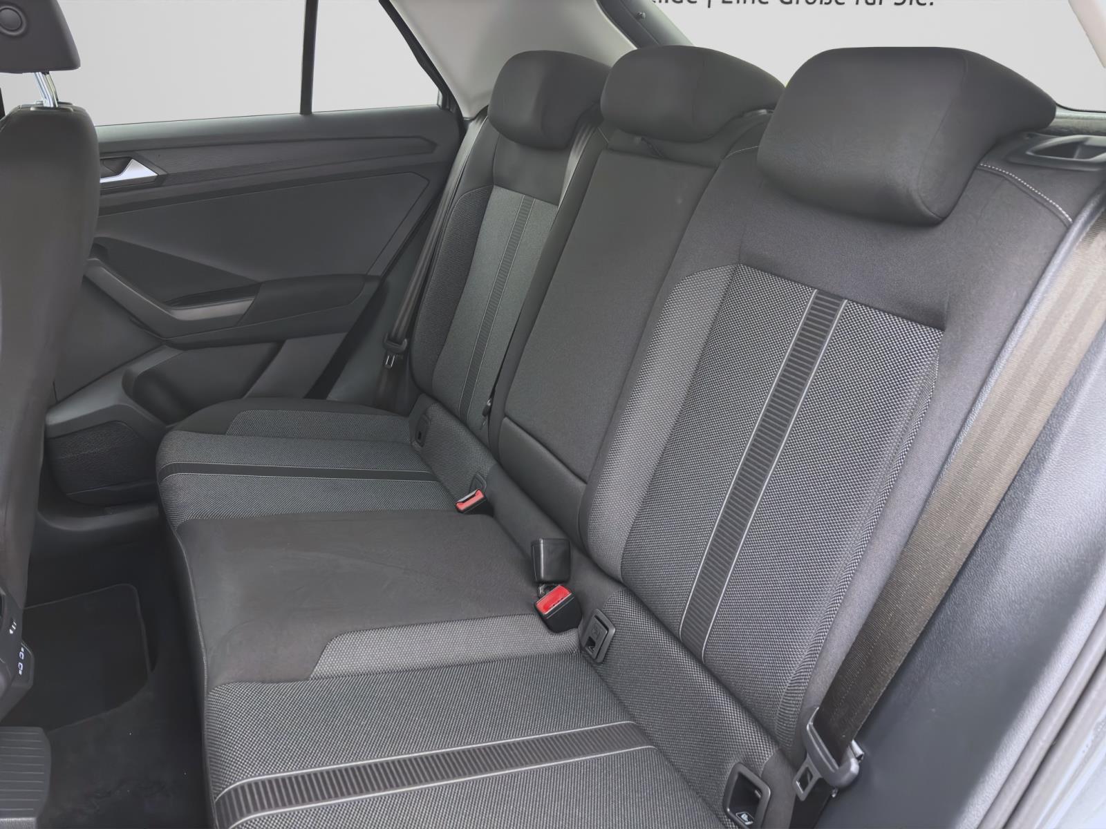 Volkswagen T-Roc 1.0 TSI LIFE NAVI PDC LED SITZHZG