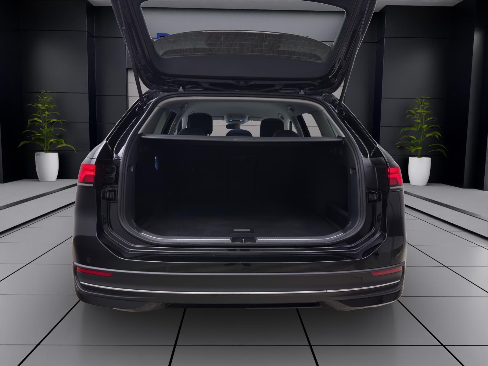 Volkswagen Passat Variant 1.5 eTSI DSG BUSINESS AHK NAVI ACC KAMERA