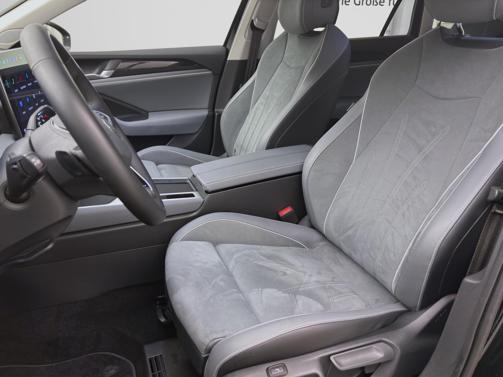 Volkswagen Passat Variant 1.5 eTSI DSG BUSINESS AHK NAVI ACC KAMERA
