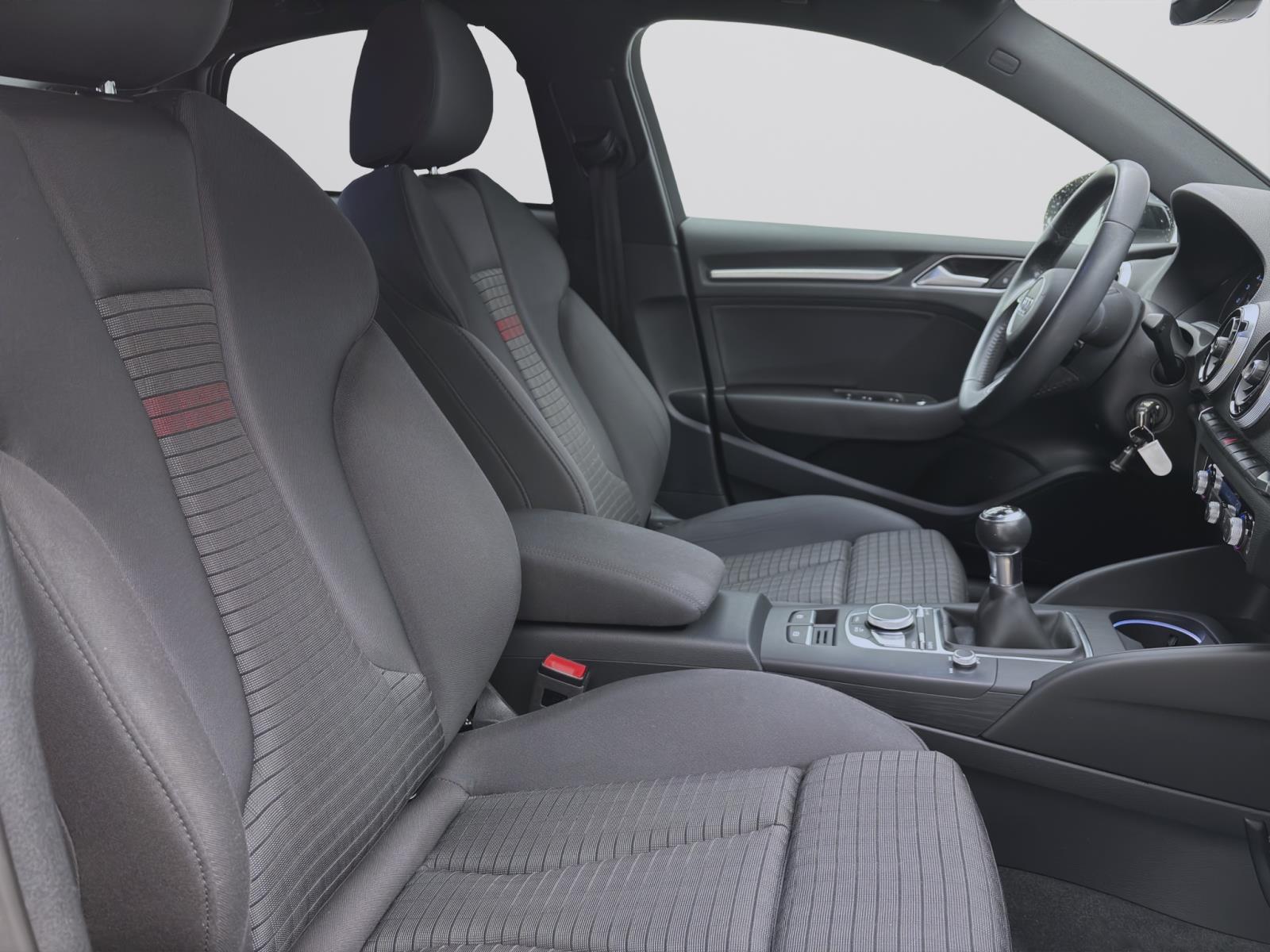 Audi A3 Limousine 1.5 TFSI Sport ACC Navi Sitzhzg Sportsitze