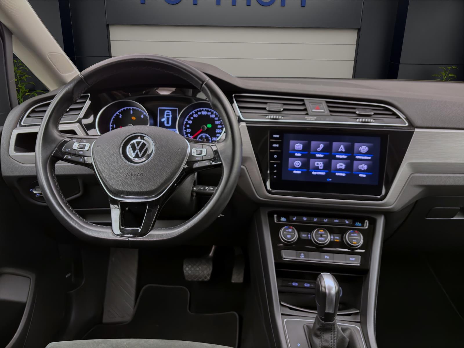 Volkswagen Touran 2.0 TDI DSG COMFORTLINE NAVI ACC KAMERA LED