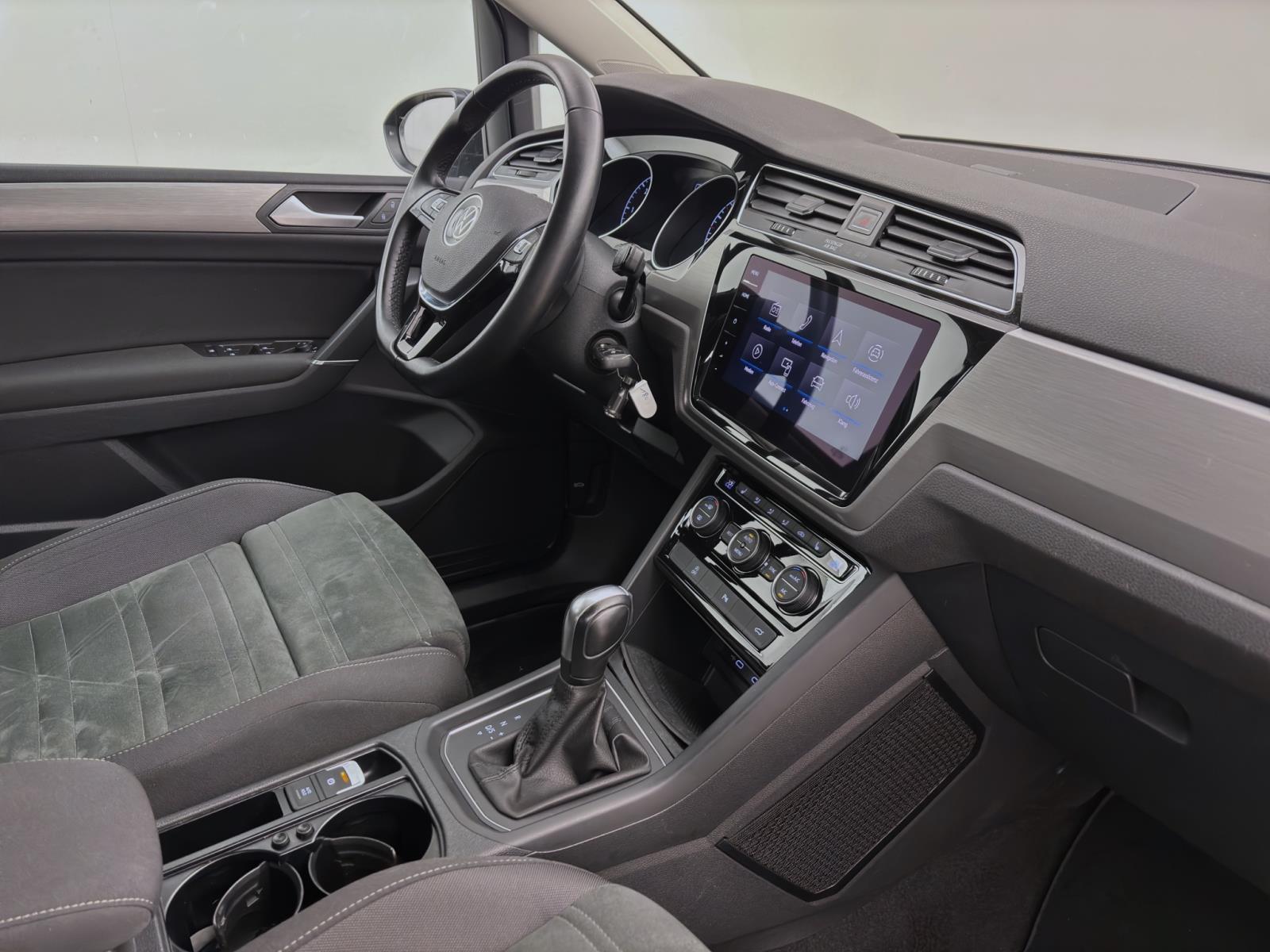 Volkswagen Touran 2.0 TDI DSG COMFORTLINE NAVI ACC KAMERA LED