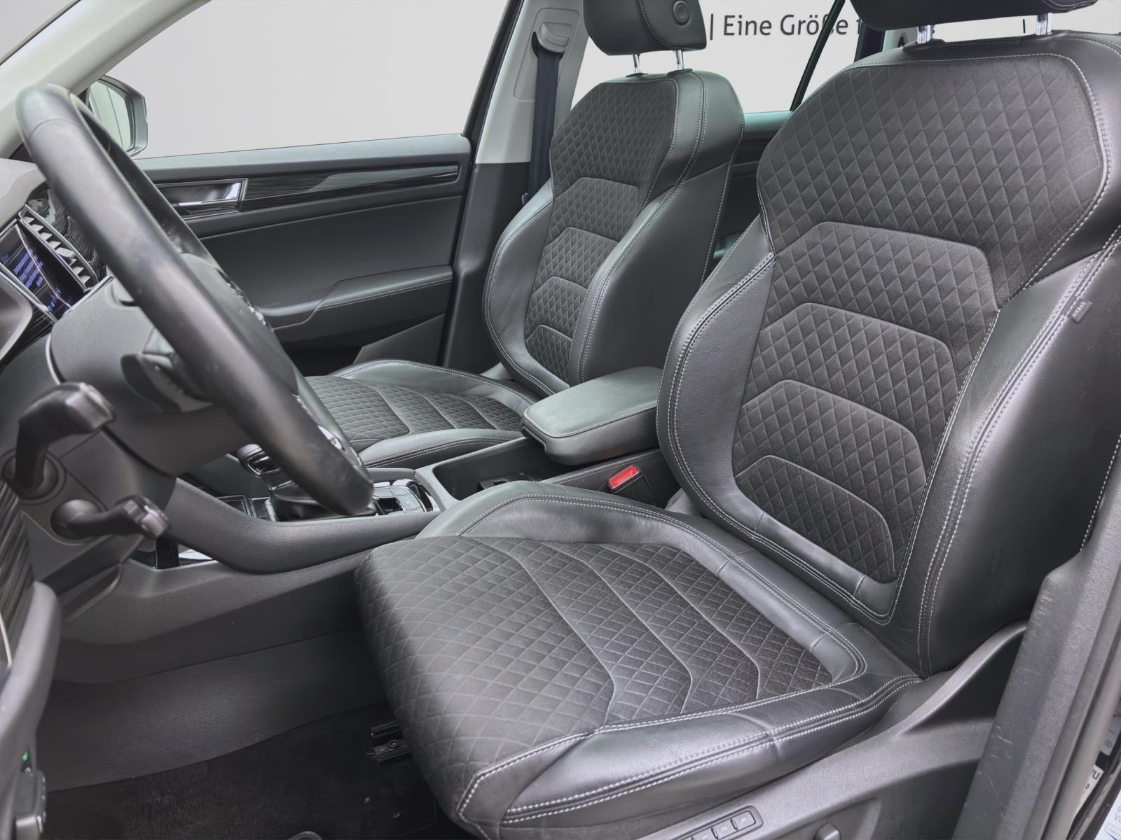 Skoda Kodiaq 2.0 TSI DSG 4x4 STYLE PANO AHK NAVI ACC