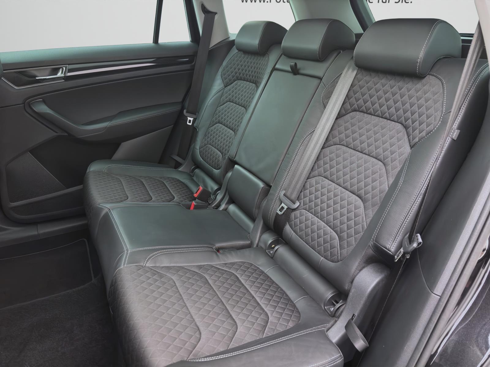 Skoda Kodiaq 2.0 TSI DSG 4x4 STYLE PANO AHK NAVI ACC