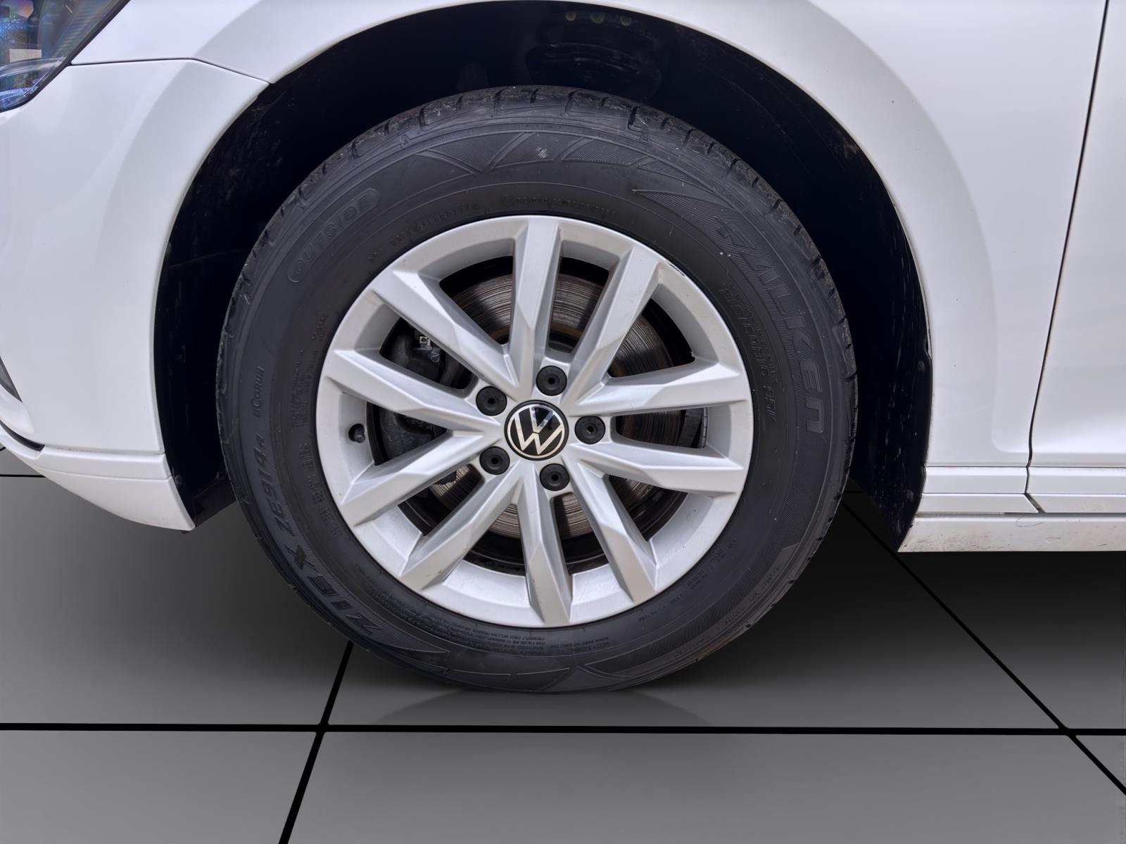 Volkswagen Passat Variant 2.0 TDI DSG BUSINESS NAVI ACC KAMERA LED