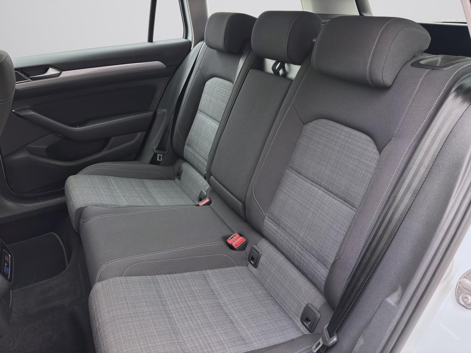 Volkswagen Passat Variant 2.0 TDI DSG BUSINESS NAVI ACC KAMERA LED