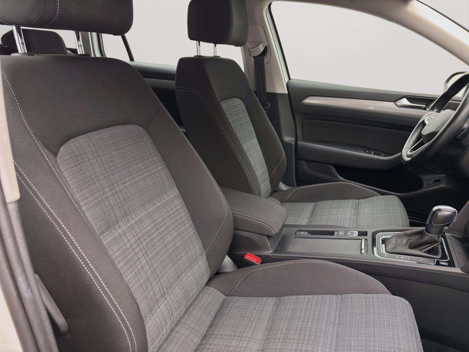 Volkswagen Passat Variant 2.0 TDI DSG BUSINESS NAVI ACC KAMERA LED