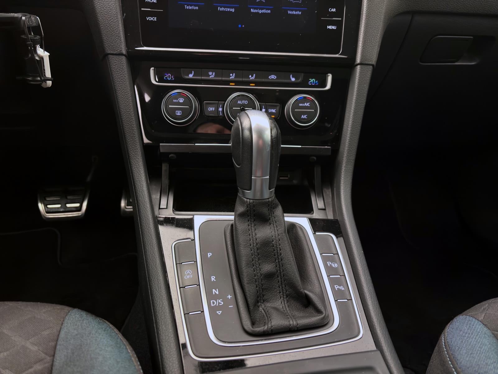 Volkswagen Golf Variant 1.5 TSI DSG IQ.DRIVE ACC PDC NAVI DYNAUDIO
