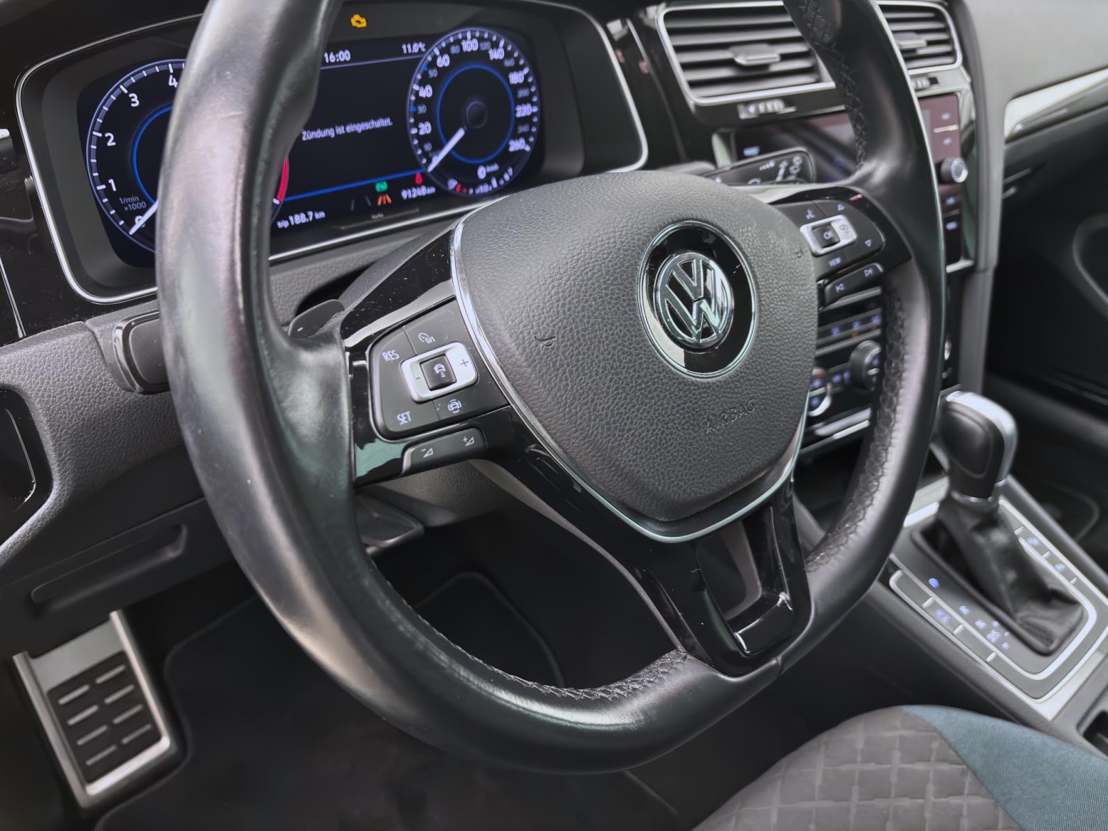 Volkswagen Golf Variant 1.5 TSI DSG IQ.DRIVE ACC PDC NAVI DYNAUDIO