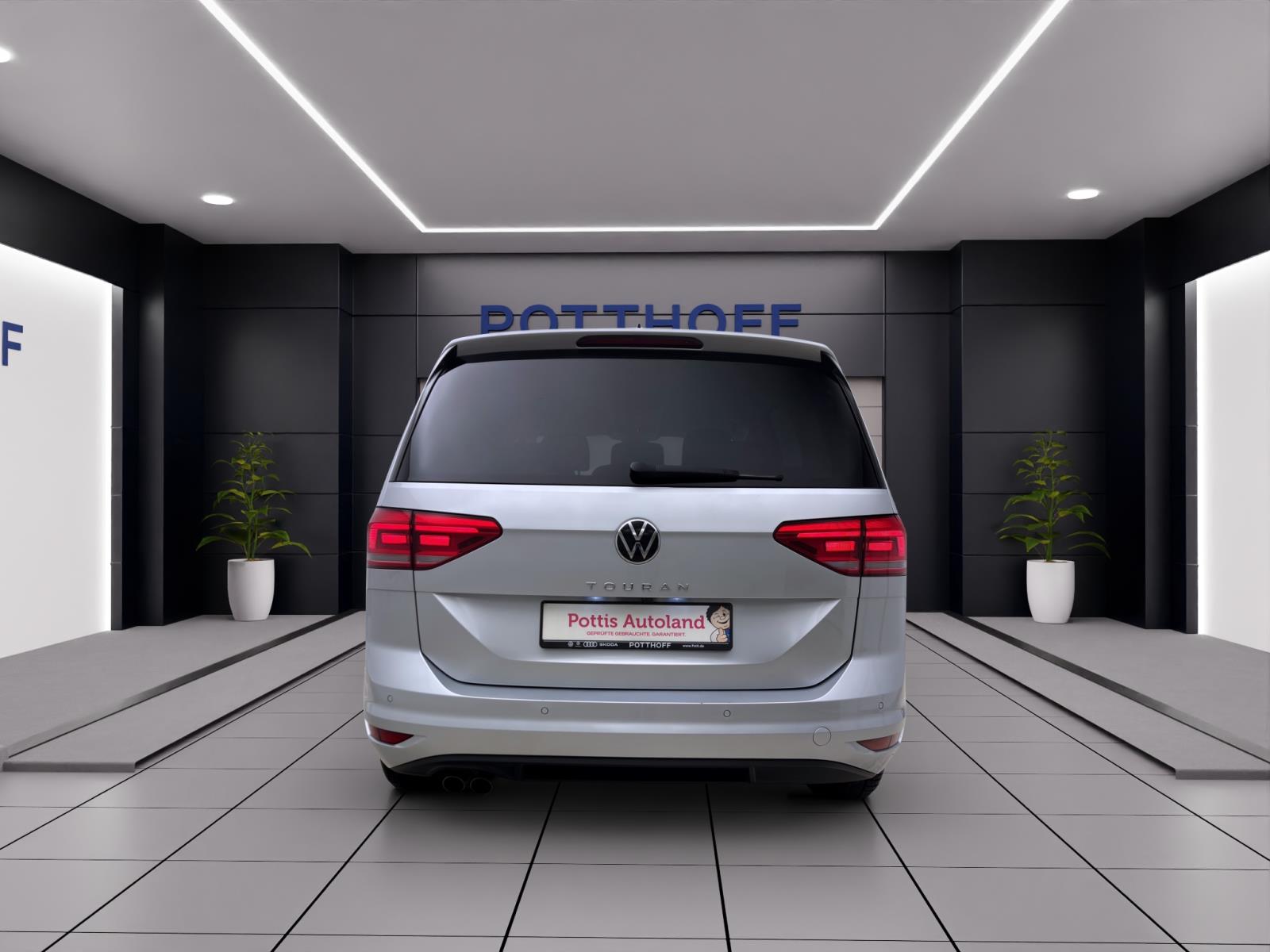 Volkswagen Touran 2.0 TDI DSG Active Standhzg AHK ACC DCC PDC Kamera IQ.Light Navi