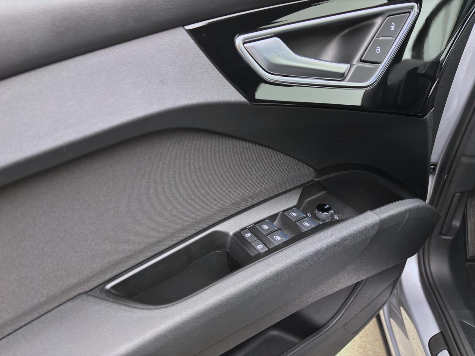 Audi Q4 e-tron 40 NAVI-PRO MATRIX KAMERA SITZHZG