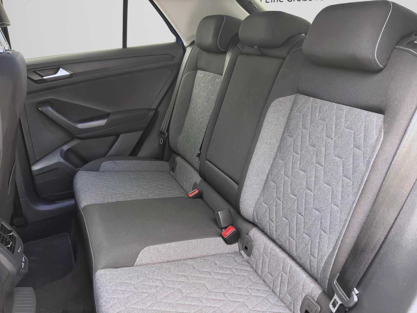 Volkswagen T-Roc 1.0 TSI MOVE NAVI PDC LED SITZHZG